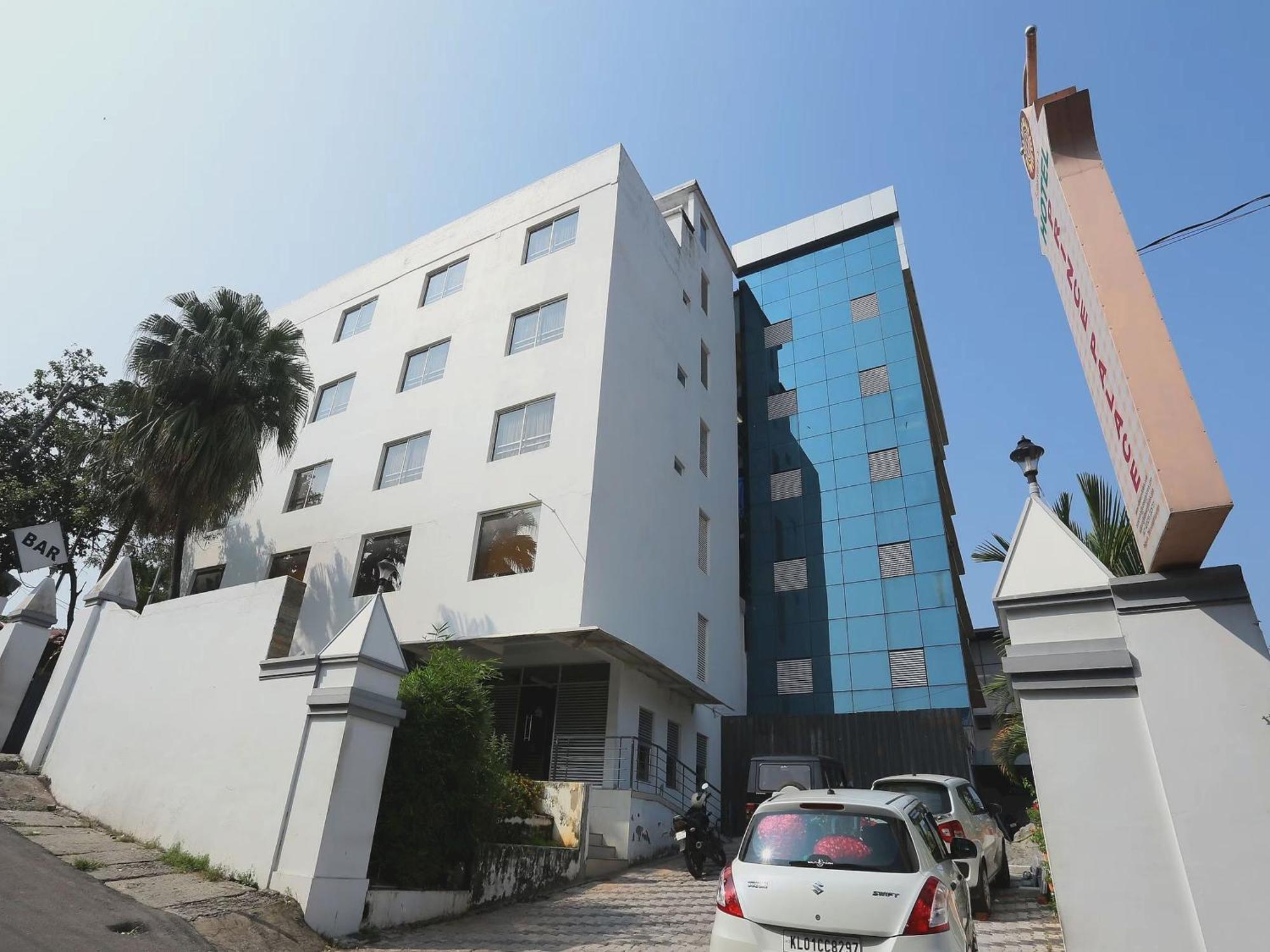 Super Townhouse Prince Palace Thiruvananthapuram Εξωτερικό φωτογραφία