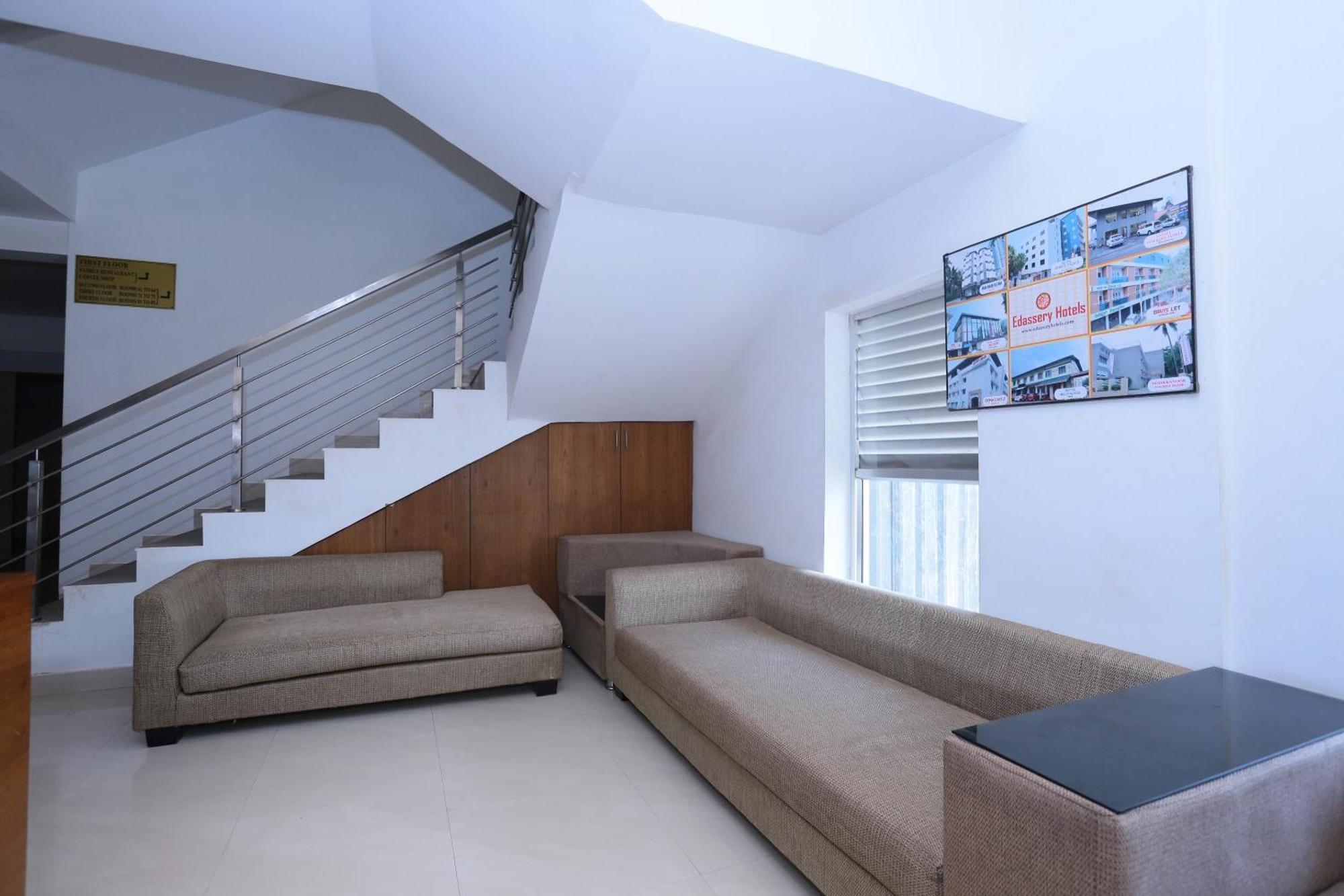 Super Townhouse Prince Palace Thiruvananthapuram Εξωτερικό φωτογραφία