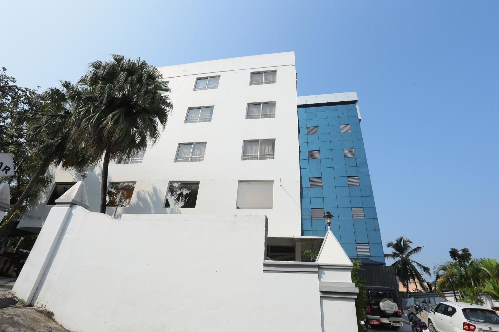Super Townhouse Prince Palace Thiruvananthapuram Εξωτερικό φωτογραφία