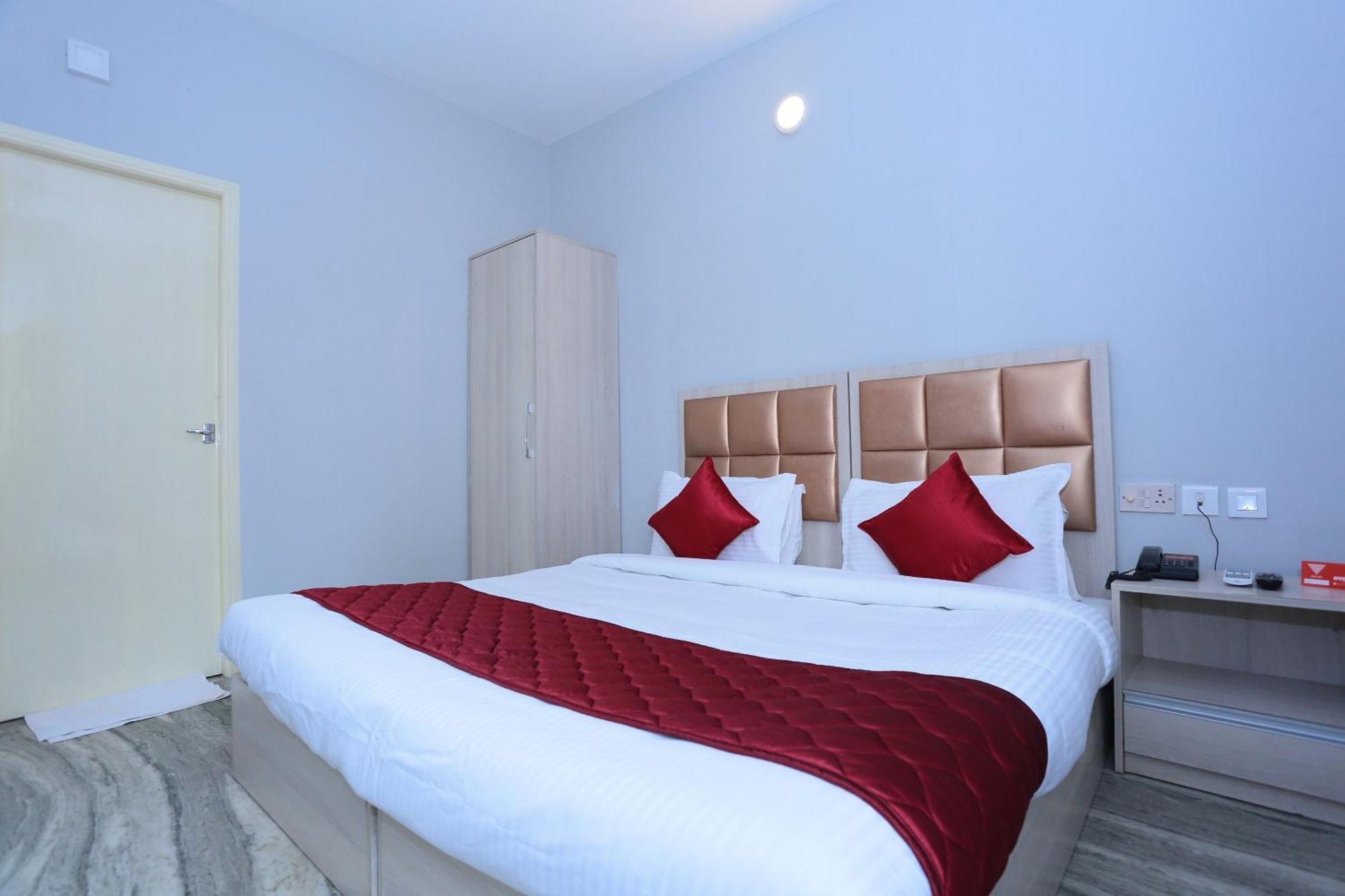 Super Townhouse Prince Palace Thiruvananthapuram Εξωτερικό φωτογραφία